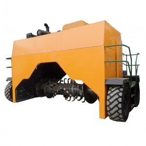 M4300 Compost Windrow Turner