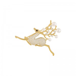New Arrival Elegant Simple Design Brooch wapiti shaped for Women Jewelry Gift Party