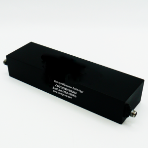 Filtre coupe-bande à cavité avec rejet de 40 dB de 1 920 MHz à 1 980 MHz