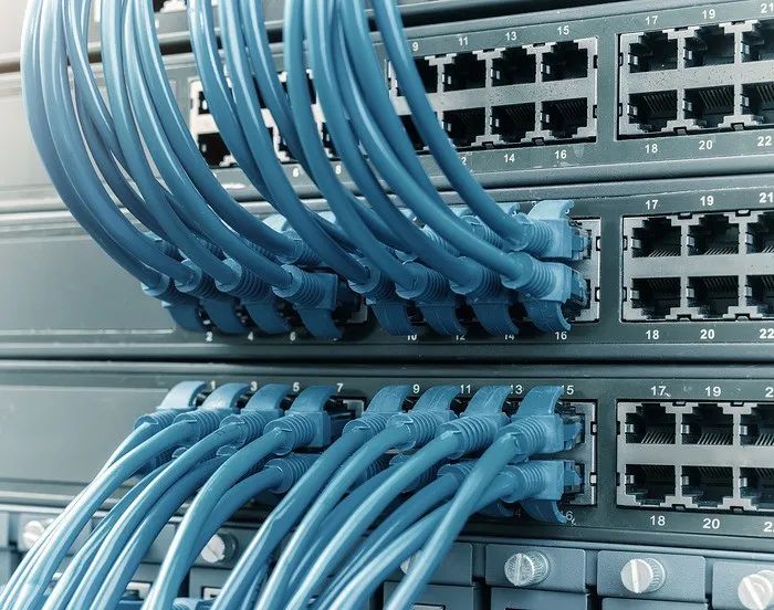 Kakšne so zahteve za konfiguracijo 100G Ethernet za bazne postaje 5G?