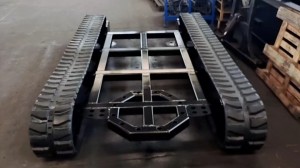 custom na 6.5 toneladang rubber track undercarriage na may stretchable structure para sa drilling rig excavator crawler chassis