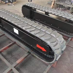Train de roulement en caoutchouc de pièces d'excavatrice faites sur commande de la Chine avec la configuration élevée pour la plate-forme de forage de grue de pelle