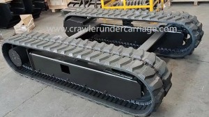 Rubber track undercarriage mei 2 crossbeam foar mini crawler masines dielen fan Yijiang fabrikant
