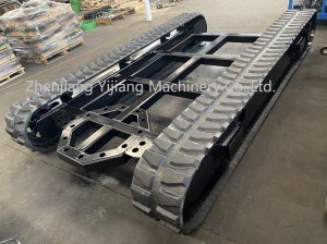 Factory custom rubber track undercarriage with middle crossbeam for drilling rig transport vehicle