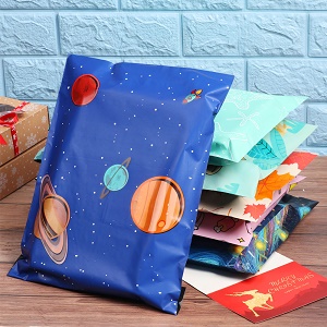 How to Select the Right Poly Mailer