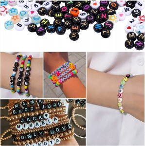 28 letter beads are used to make name bracelets and necklaces