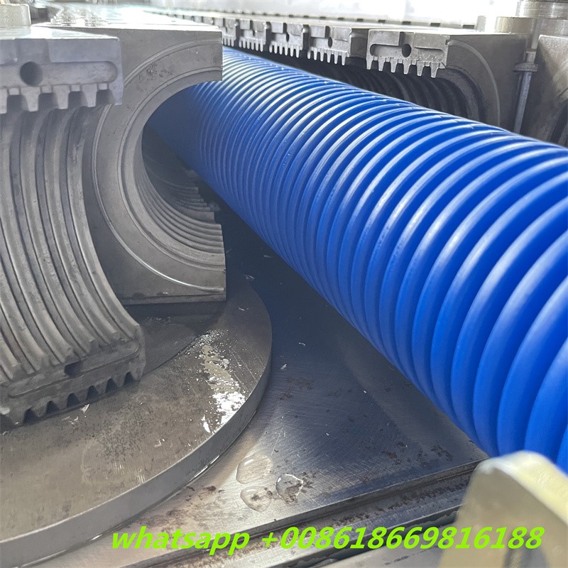 Double wall corrugated pipe extrusion machine