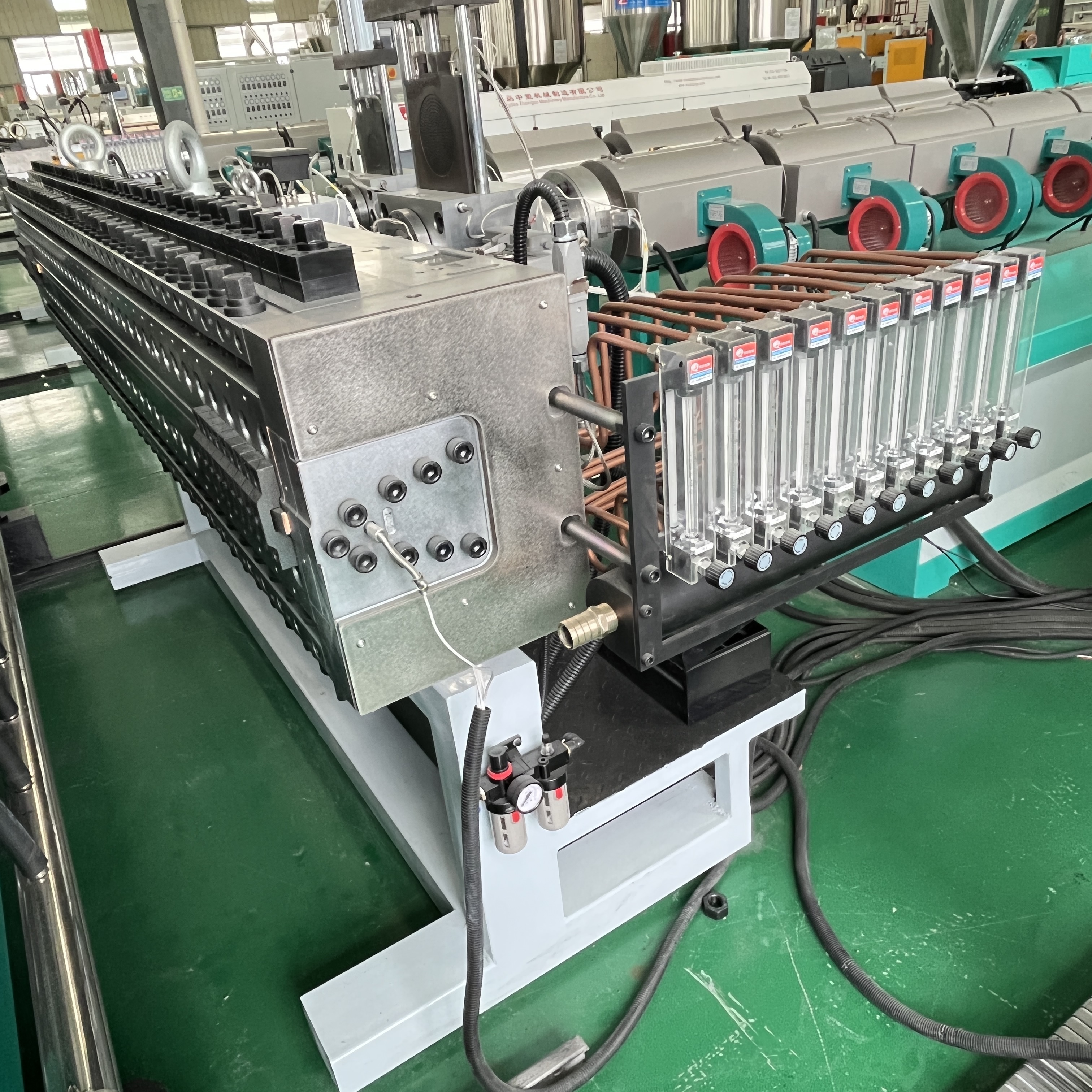 pp pc hollow grid sheet extrusion machine