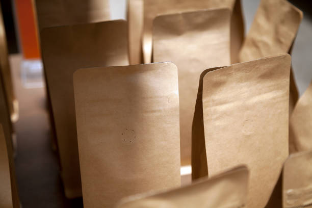Are Kraft paper coffee bags with a flat bottom the best choice for roasters?