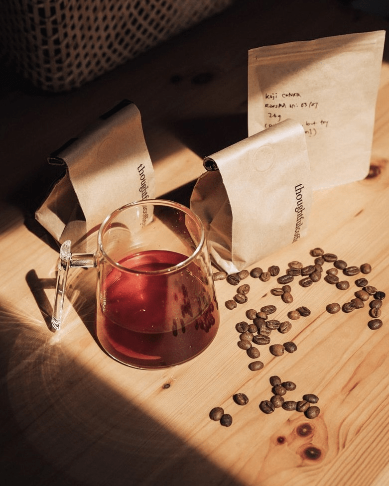 Парады па распрацоўцы пакетаў для кавы: упакоўка кавы з гарачым цісненнем
