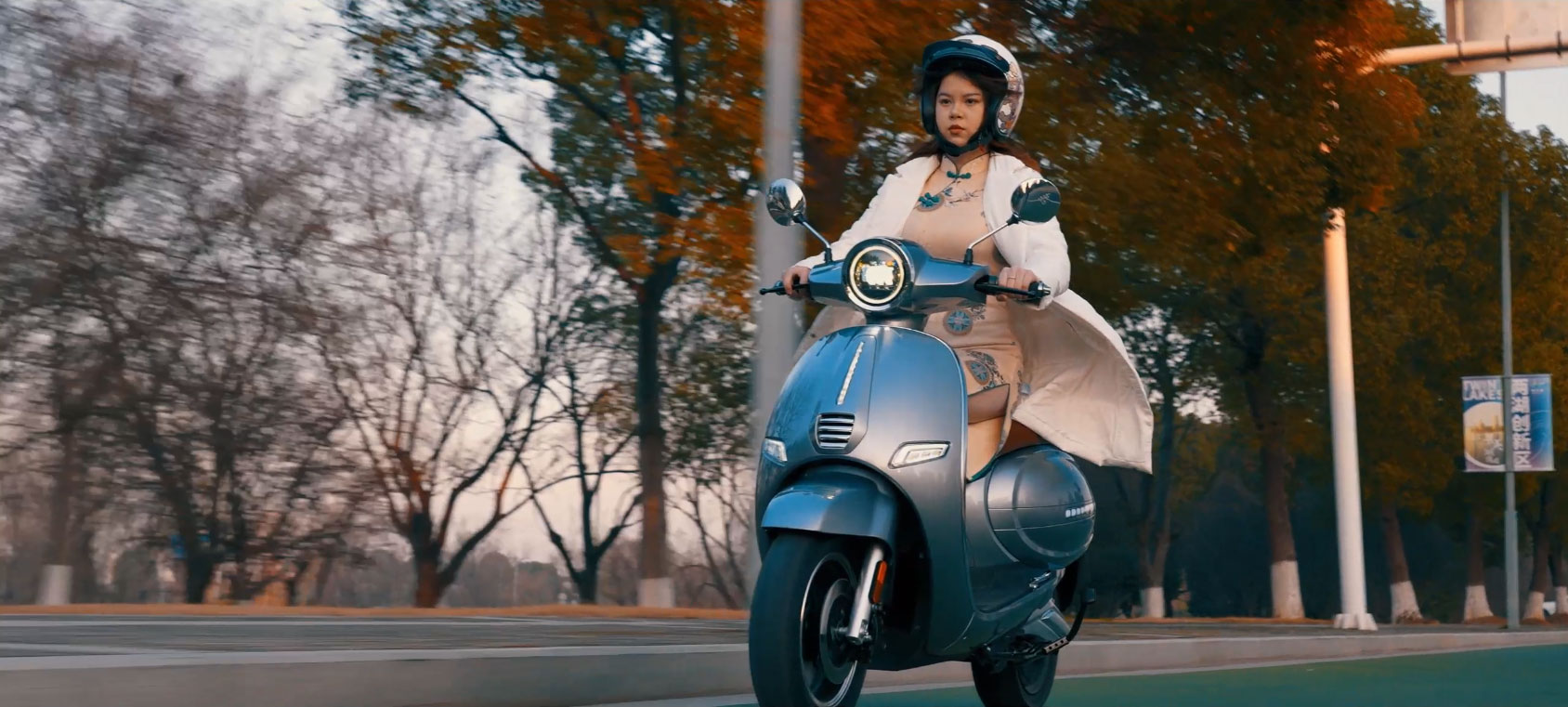 Are electric mopeds easy to drive?