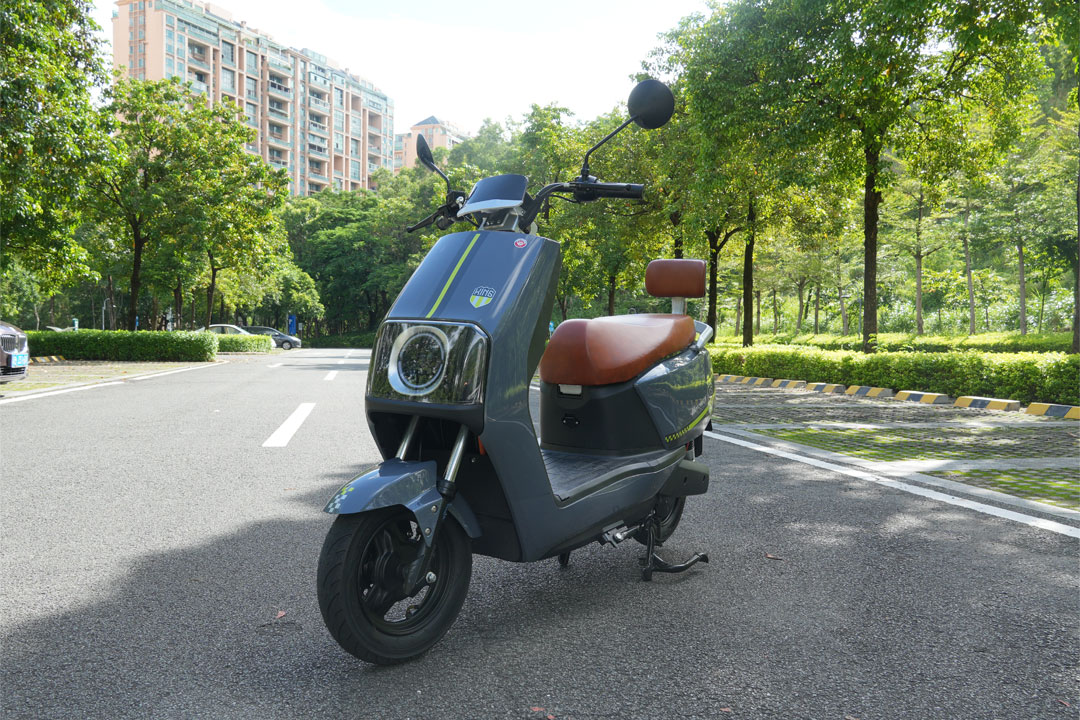 Electric Moped with Long Battery Life: FAQs and More