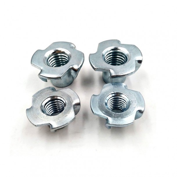 DIN1624 Stainless Steel Carbon Steel 4 Claw Furniture Tee Threaded Insert Nut