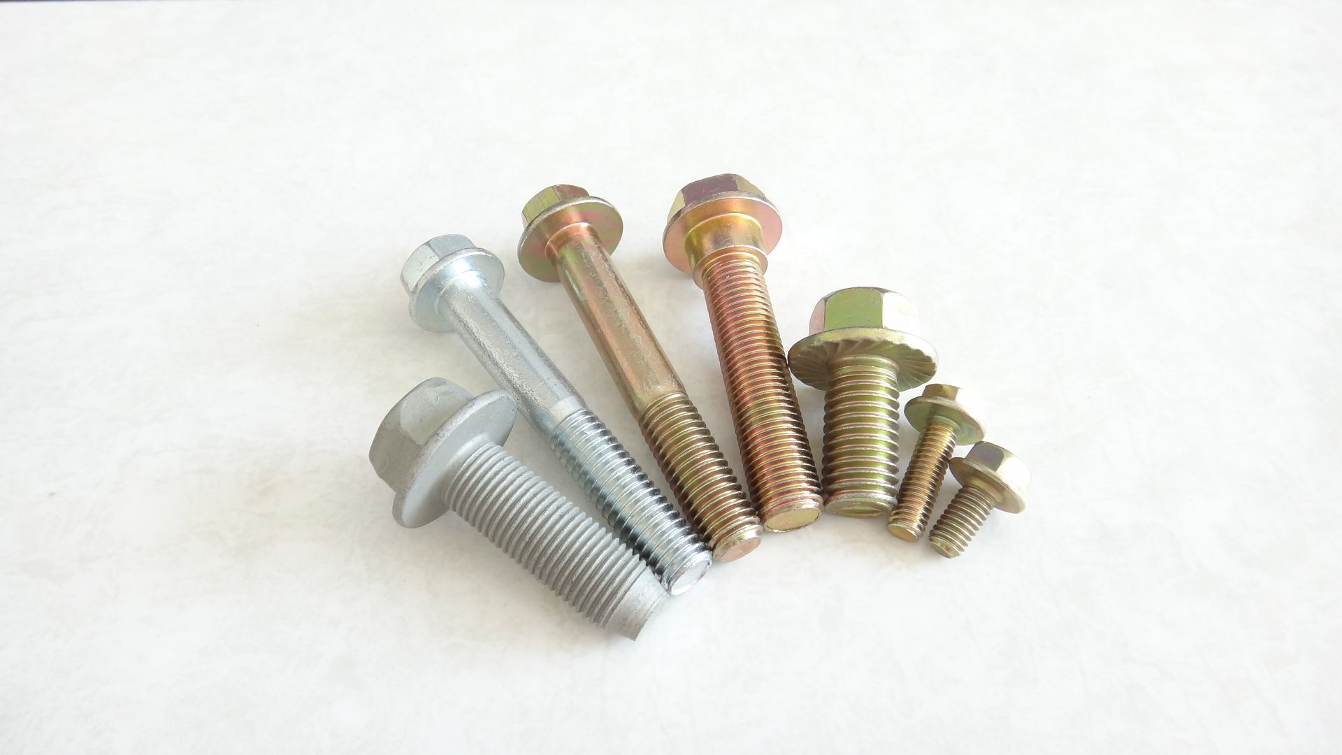 Two types of cleaners are commonly used for fasteners