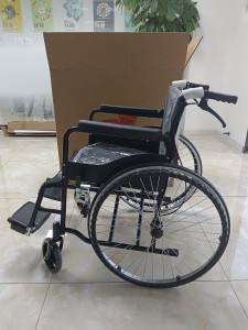 Opvoubare pedaal rolstoel