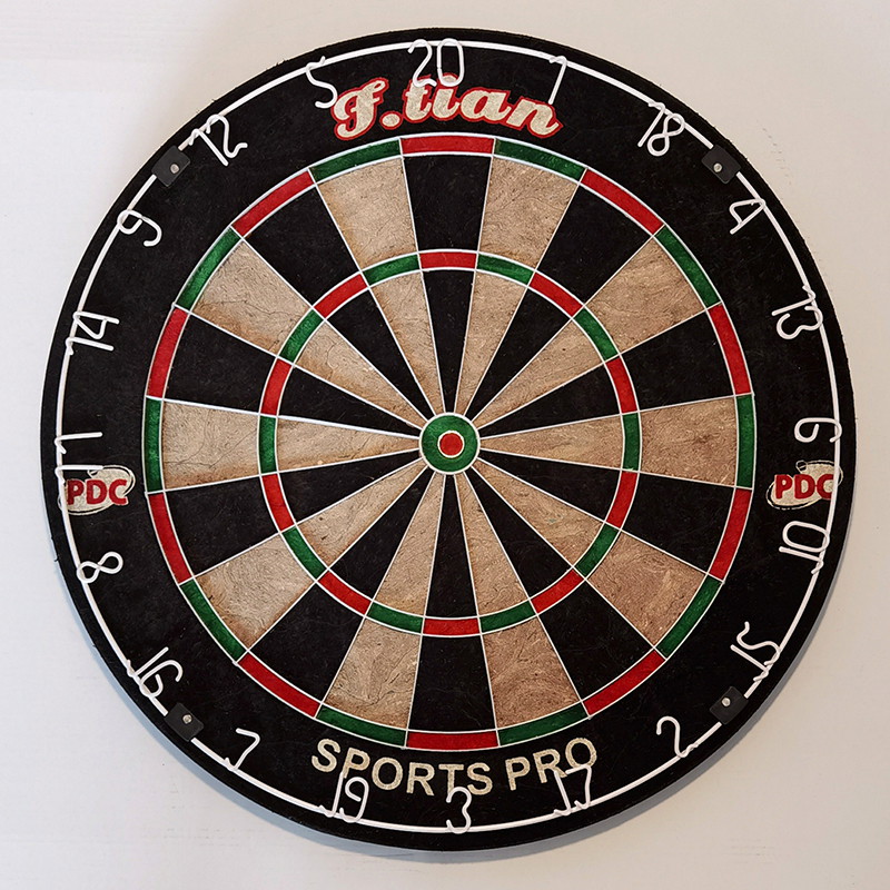 Fibre-7 18”Straw Blade wire dartboard Indoor Game Play Featured Image