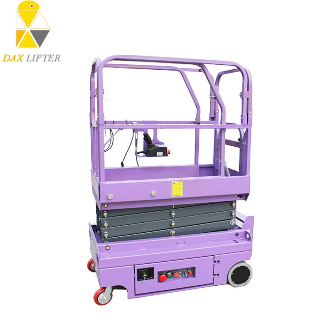 Introduction – Small size self-propelled scissor lift