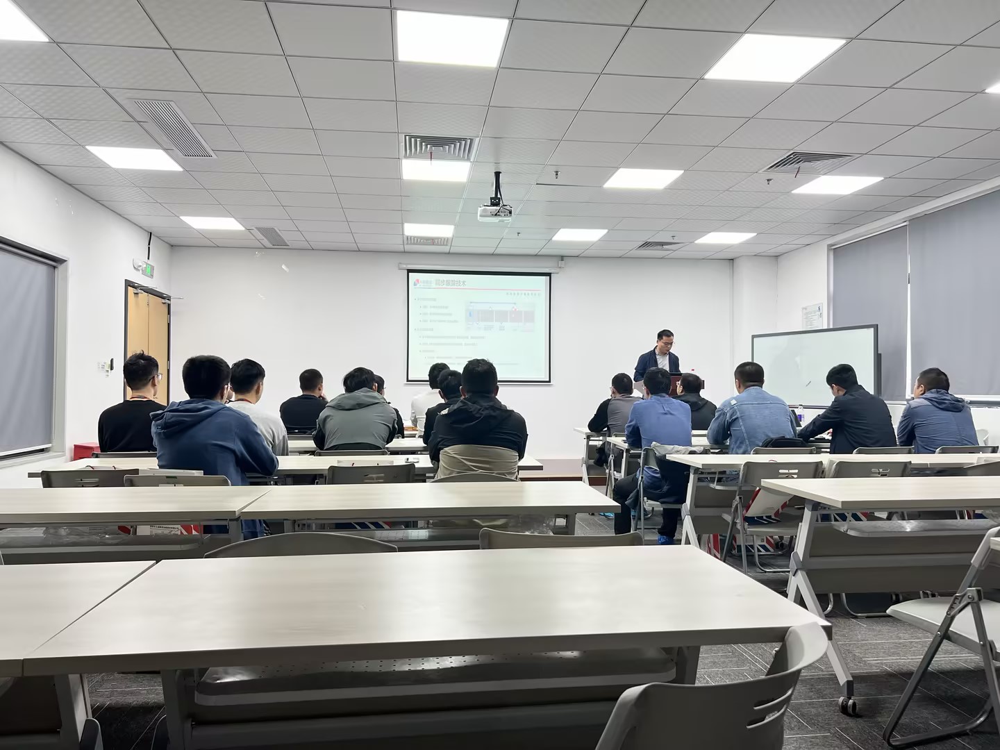 Working together to achieve win-win cooperation – Dacheng Precision organized a series of customer training