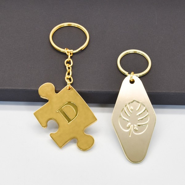 Custom metal letter shape keychain gold key chain
