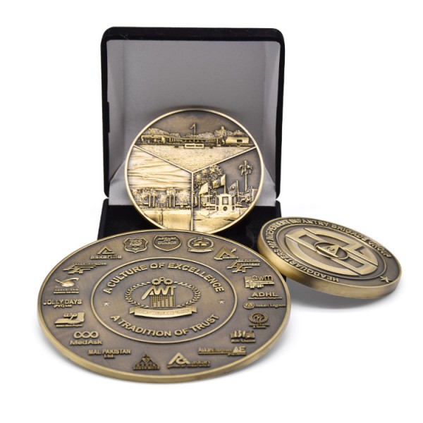 Custom Antique Brass Challenge Coins Metal 3D Coin