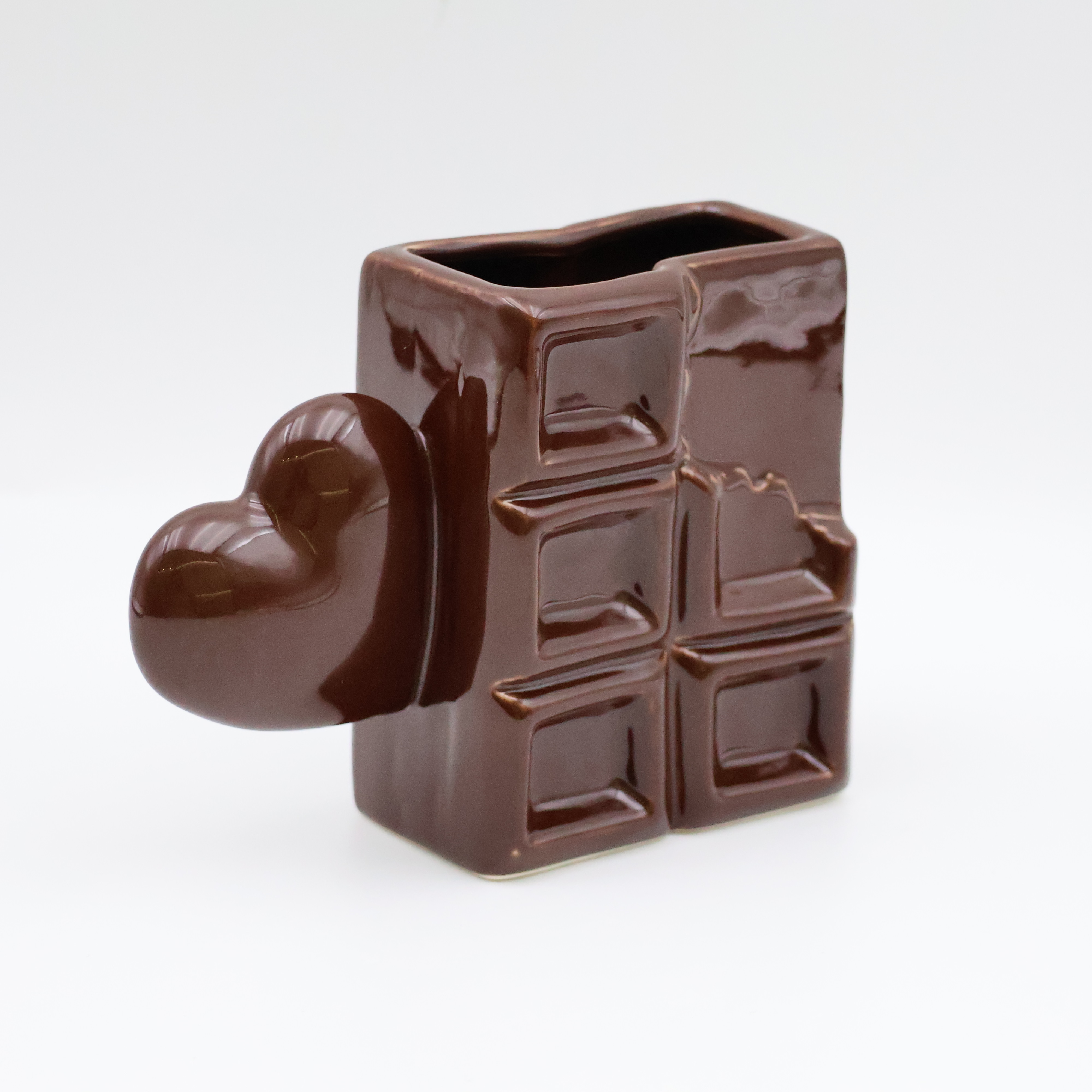Ceramic Chocolate Mug tare da Hannun Zuciya