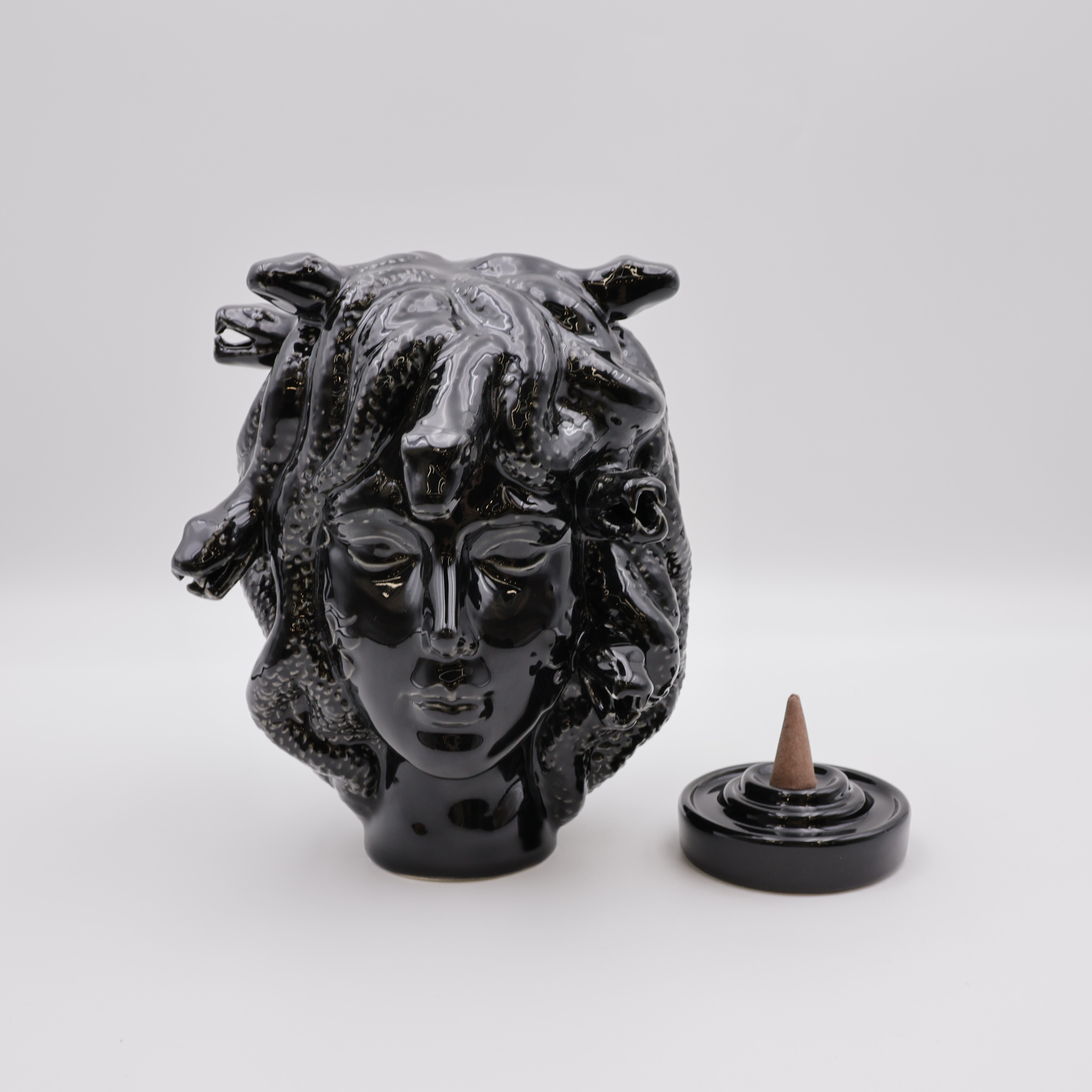 Cremador d'encens amb cap de serp Medusa de ceràmica
