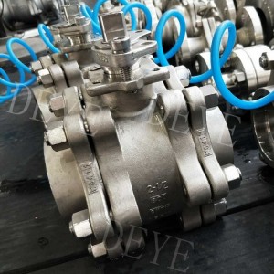 Cast Alloy20 steel ball valve ជាមួយនឹងតួ 3pc