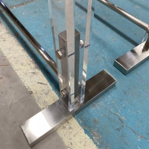 Stainless Steel Display Stand: Tsotra sy mahomby