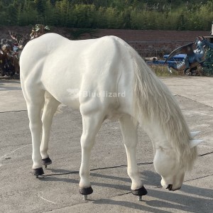 Razstavni modeli naravnih živali - model belega konja za živalske vrtove in muzeje