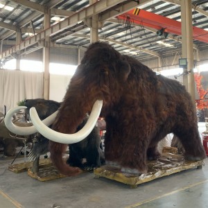 “Making Mammoths” Chinese Manufacturers’ Effort to Bring Back Shaggy, Cold-Loving Elephants