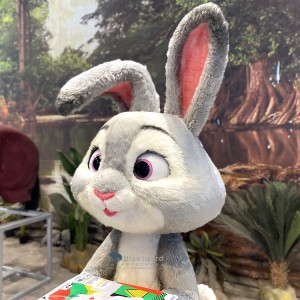 Animated Greeting Rabbit Model Brings Playful Charm to Retail Spaces