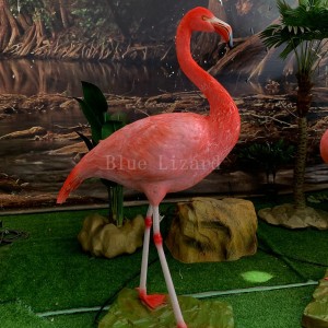 چڑیا گھر کی نقلی جانور کسٹم-بلیو لیزرڈ اینی میٹڈ 3D فلیمنگو جانوروں کا ماڈل