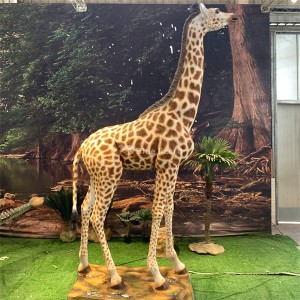 Une girafe de modèle animatronique modèles animaux personnalisés