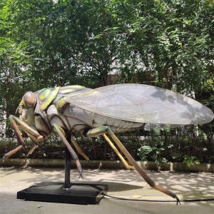 Insect Plus -mallit Isot hyönteismallit -tuotenäyttely