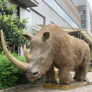 Model simulasi badak berbulu dibuat khusus menjadi seperti aslinya lagi setelah 34.000 tahun