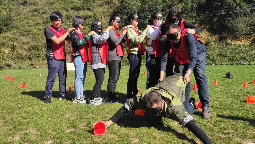 Foreign Trade Department’s Exciting Outdoor Team-building !