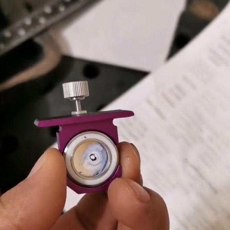 Vesellaser-sweismasjienparameters, hoe om brandende lensbeskermer te vermy.