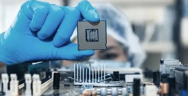 South Korean semiconductor exports have declined by 28%