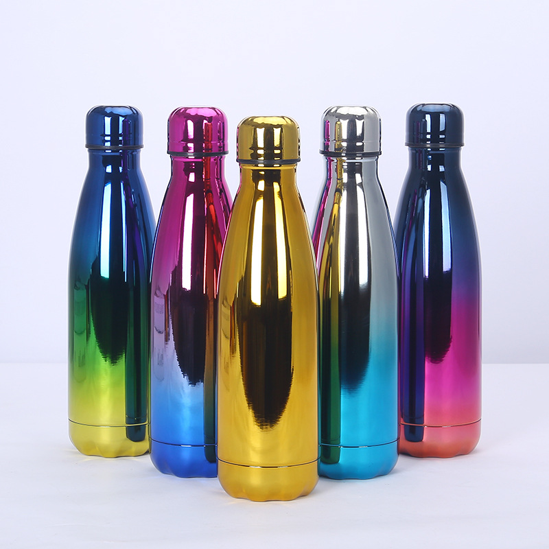 Botellas de agua metálicas personalizadas de acero inoxidable de doble pared con pintura degradada de electrochapa de 500 ml.