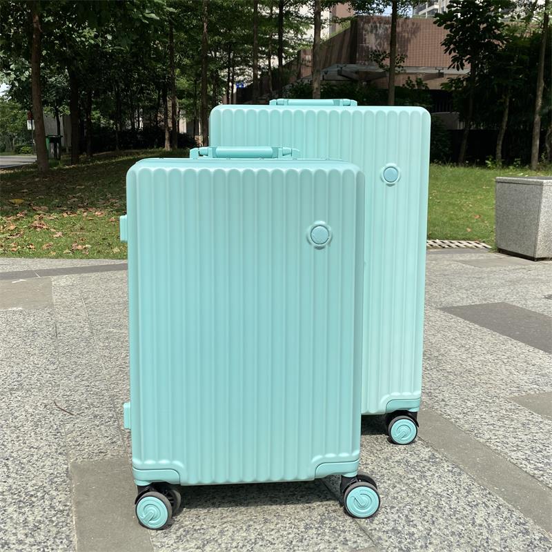 Lightweight Aluminum Frame Luggage with two TSA-Approved Combination Locks