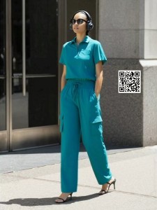 Unisex Scurb Set ODM Factory Collar Top and Wide Cargo Pants with Custom Logo
