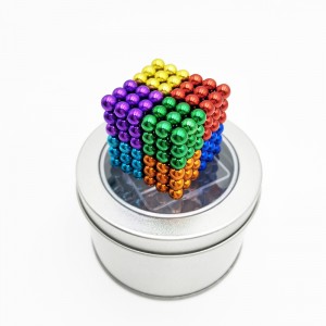 여러 가지 빛깔의 자기 공 빌딩 블록 장난감
