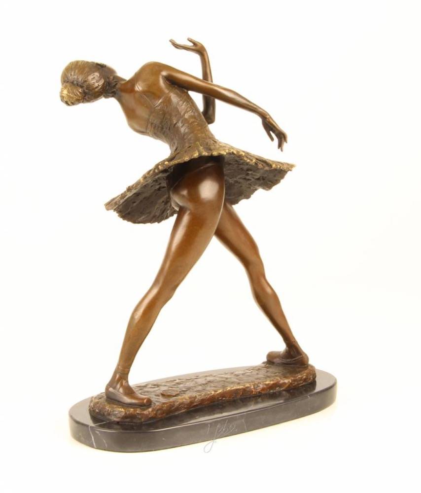 Factory price outdoor metal sculpture life-size figures bronze ballerina statue on sale factory manufacturers |