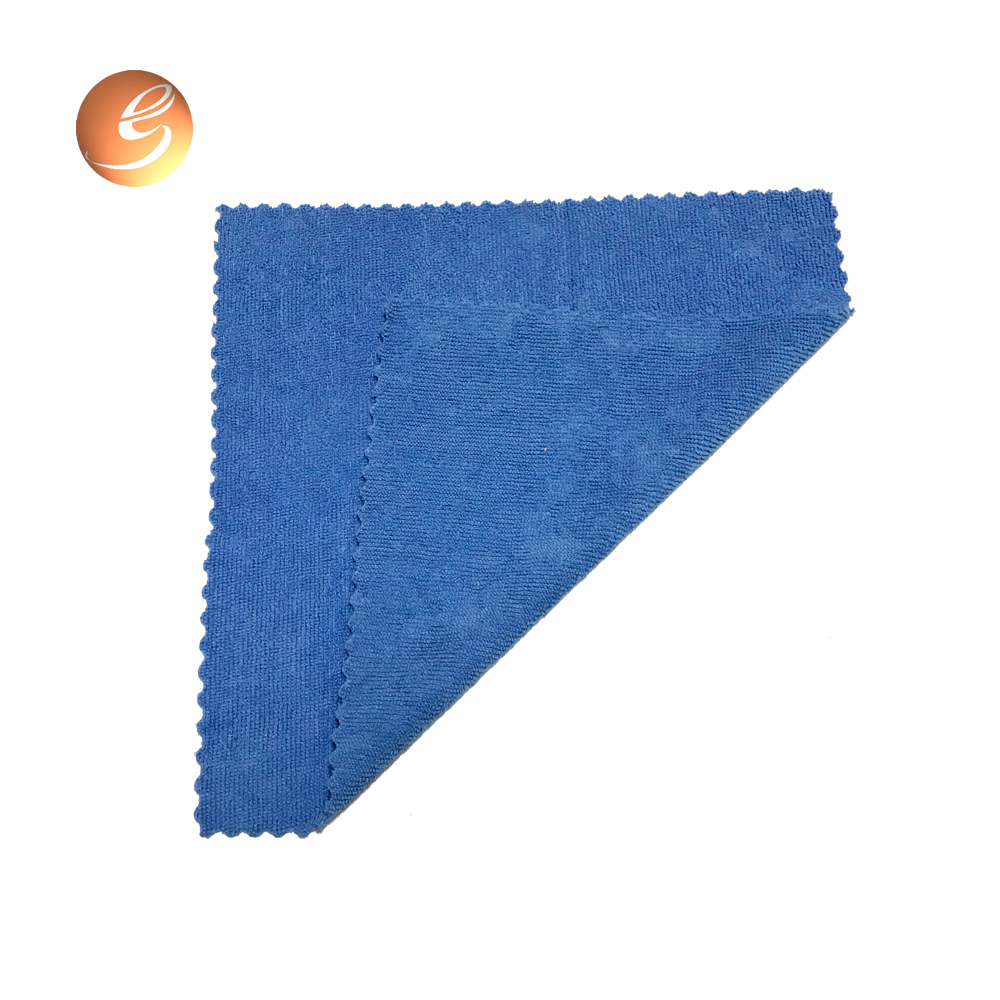 Edgeless single ultra plush microfiber towel for auto detailing