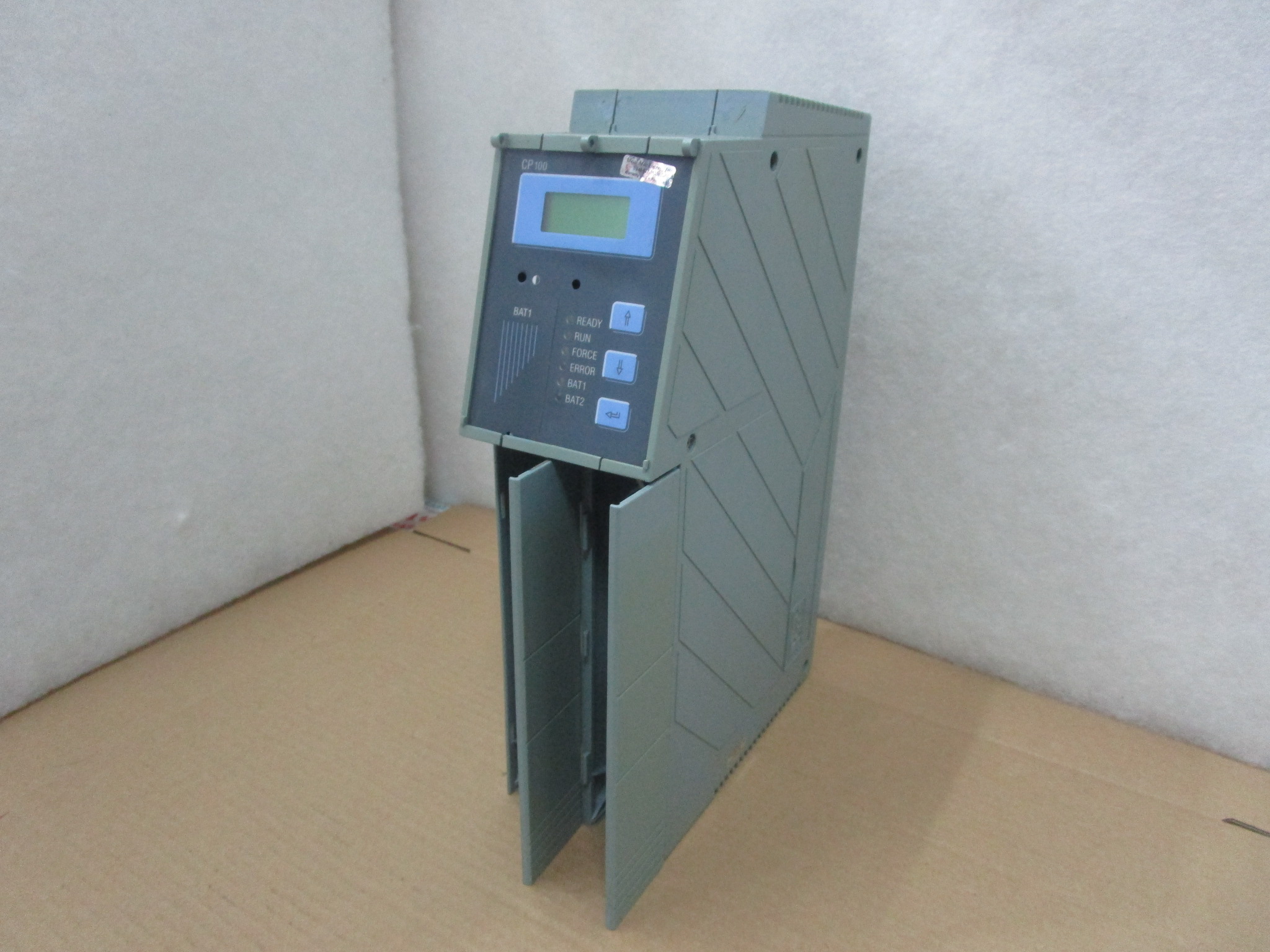 أجهزة الاستشعار الكهروضوئية BAUMER OADM 20I6572/S14F متوفرة في المخزون