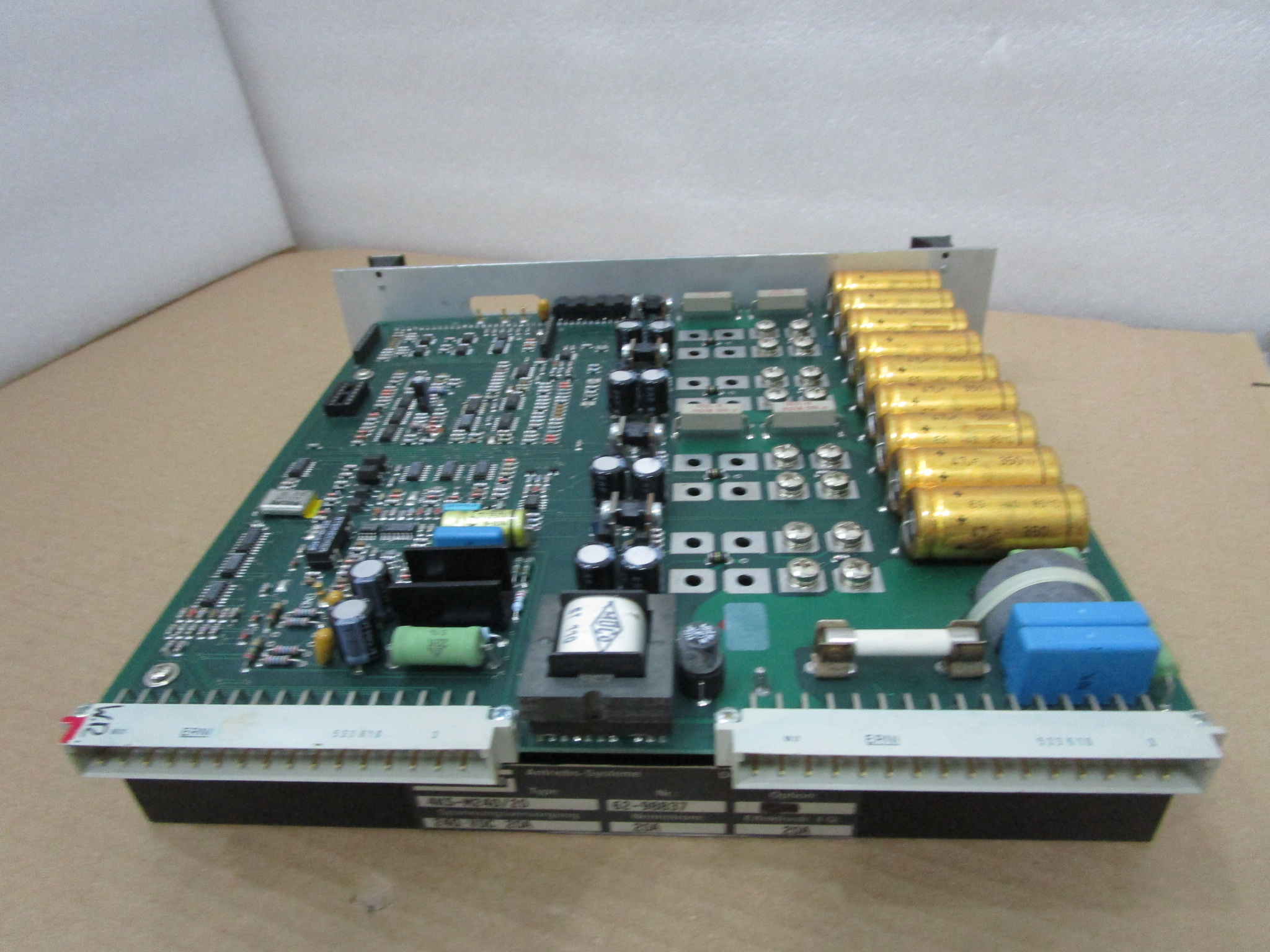 ABB SPCJ4D34-AA Module de processeur de garantie d'un an