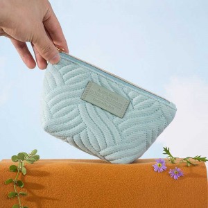 The natural design with quilted pattern mini pouch CBB107