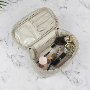 Portable Beige travel case made of recycled nylon – CBY004