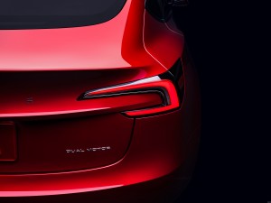 Tesla Model 3 တာရှည် ဘီးလုံးမောင်း ဗားရှင်း၊ အနိမ့်ဆုံး မူလရင်းမြစ်၊ EV