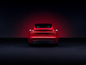 Tesla Model 3 Long-Life All-Wheel Drive Versioun, Lowest Primär Quell, EV